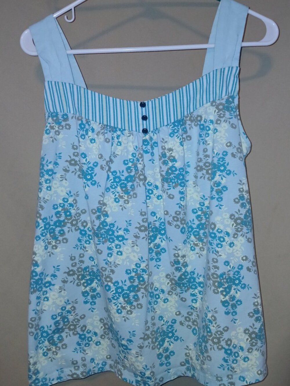 Basic Editions Blue Floral Tank Top Sleeveless Button Detail Size L